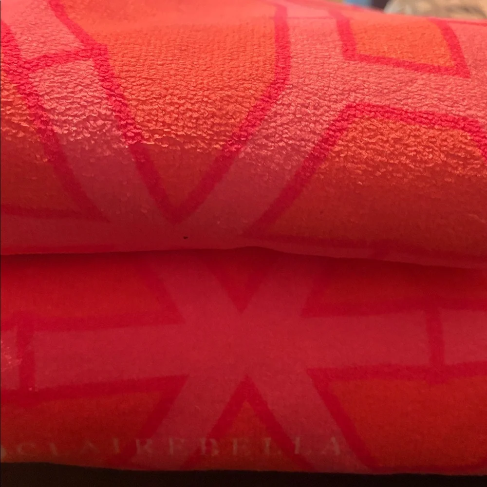 2 Clairebella Pink Geometric Bamboo Towels